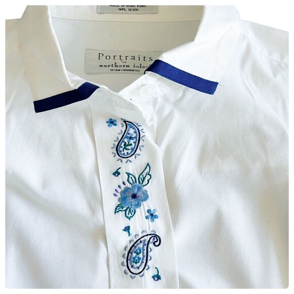 𝅺COTTAGE Core White Blouse with Blue Embroidery - Picture 5 of 8